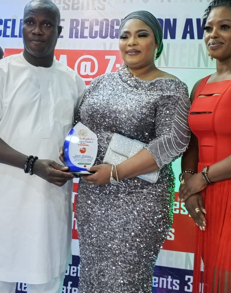 1765213841799.1765213435900.1765212595040.img 20251130 202055 238